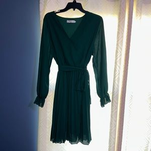 Beautiful Forrest green dress!